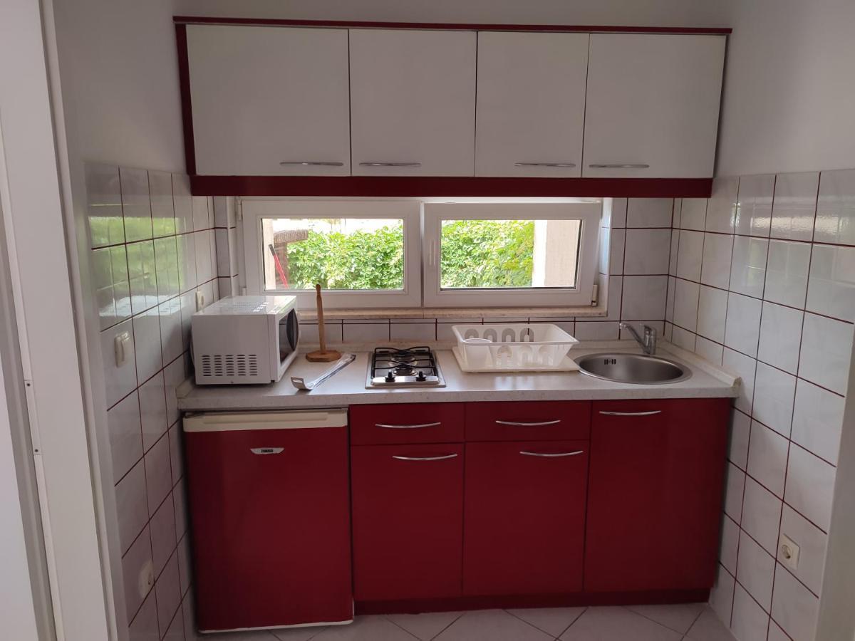 Apartmani Dekovic Primosten Exterior photo